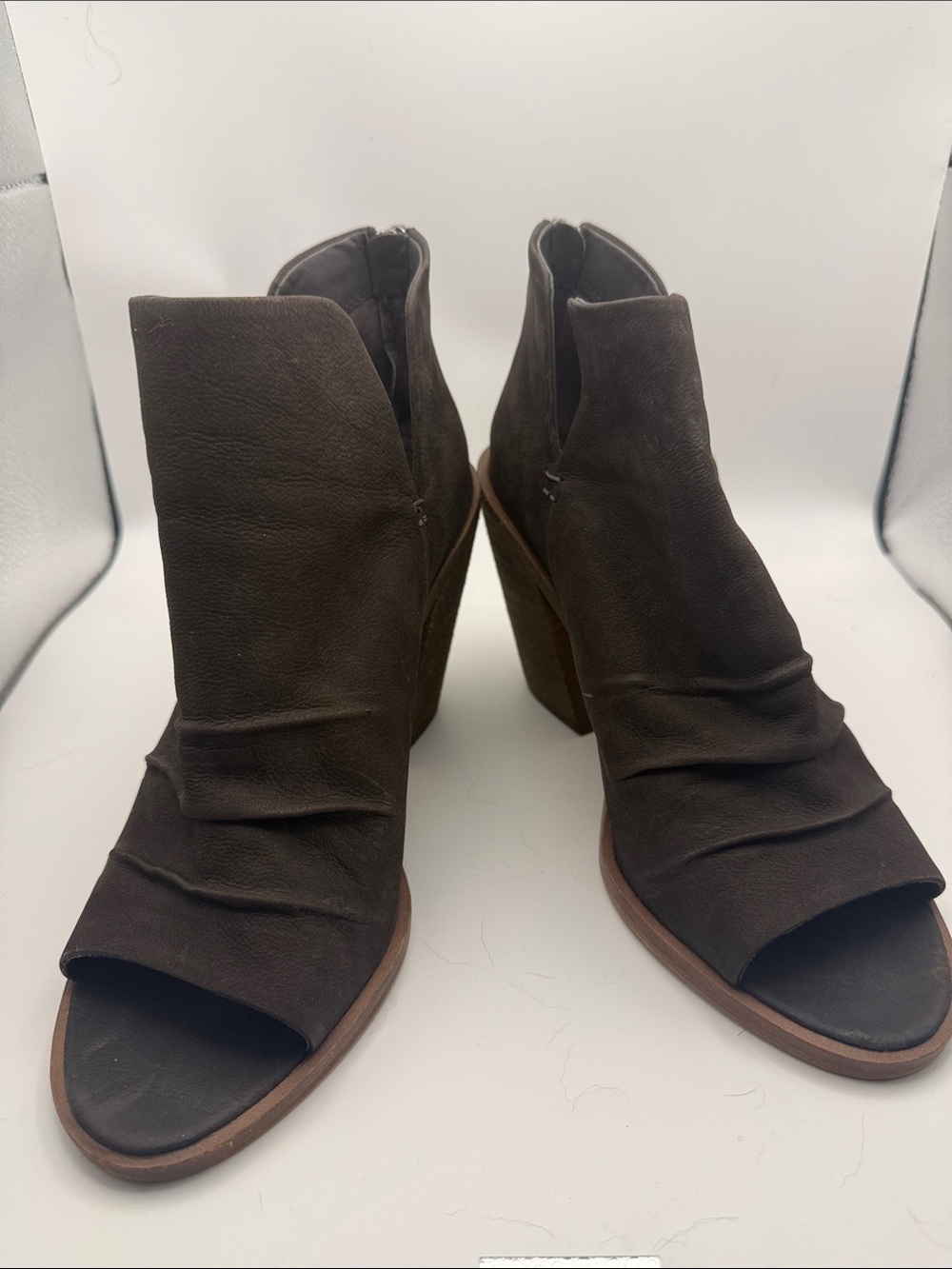 Vince Canuto Women's Brown Open-Toe Wedge Booties 8 1/2 New